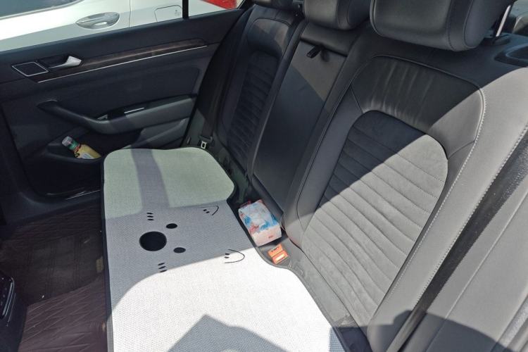 Used Volkswagen Magotan 2017 330TSI DSG Luxury Model Left Rear Seat