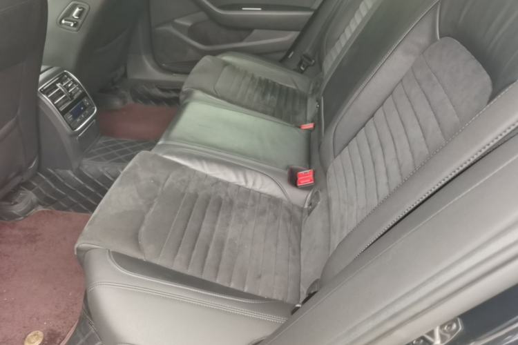 Used Volkswagen Magotan 2017 330TSI DSG Luxury Model Left Rear Seat
