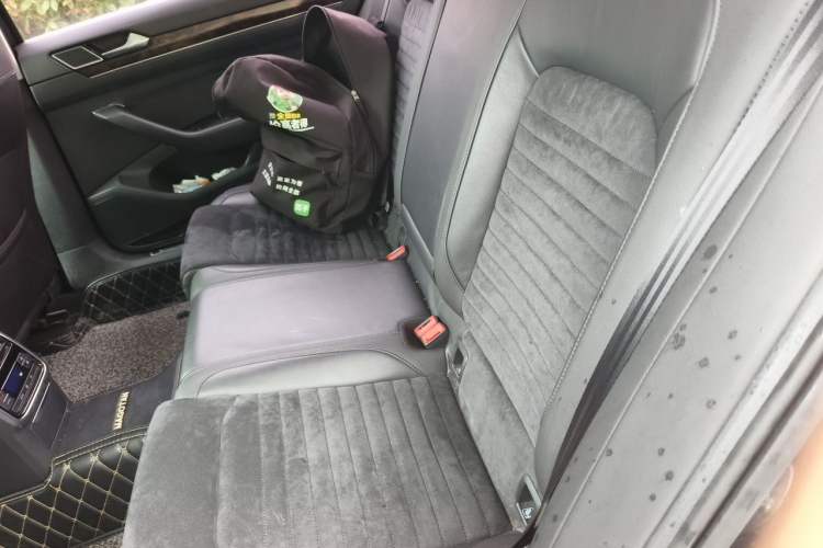 Used Volkswagen Magotan 2017 330TSI DSG Luxury Model Left Rear Seat