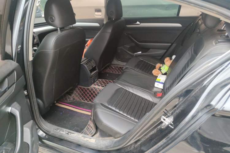 Used Volkswagen Magotan 2017 280TSI DSG Comfort Model Left Rear Seat