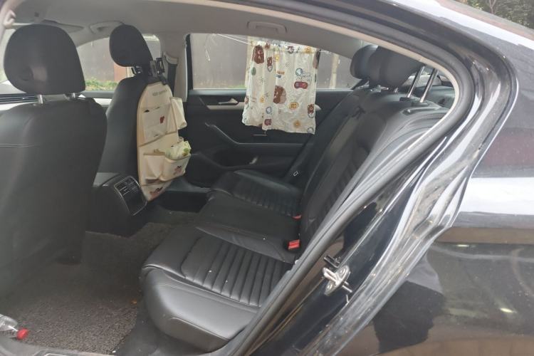 Used Volkswagen Magotan 2017 330TSI DSG Comfort Model Left Rear Seat