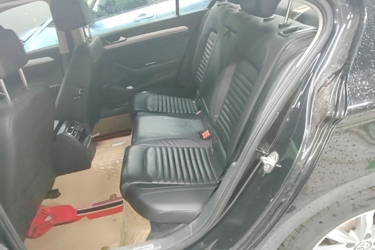 Used Volkswagen Magotan 2017 330TSI DSG Luxury Model Left Rear Seat