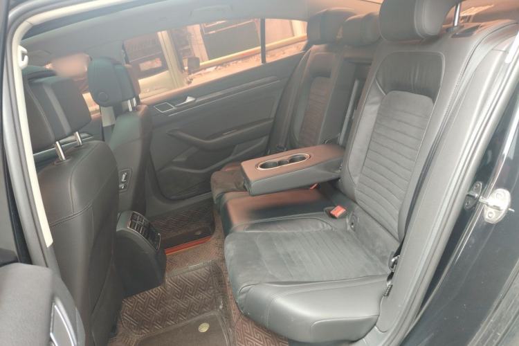 Used Volkswagen Magotan 2017 380TSI DSG Luxury Model Left Rear Seat