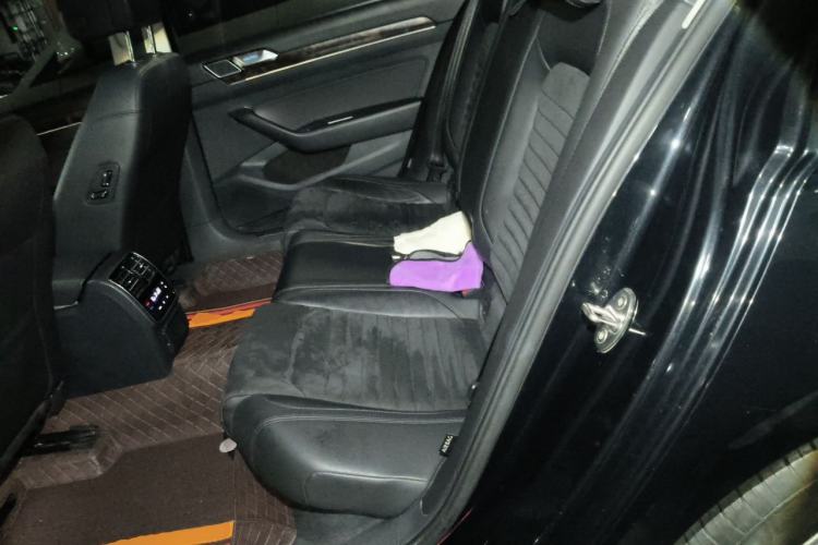 Used Volkswagen Magotan 2017 330TSI DSG Luxury Model Left Rear Seat