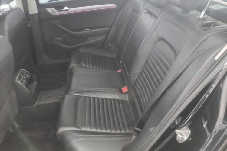 Used Volkswagen Magotan 2017 330TSI DSG Leading Model Left Rear Seat