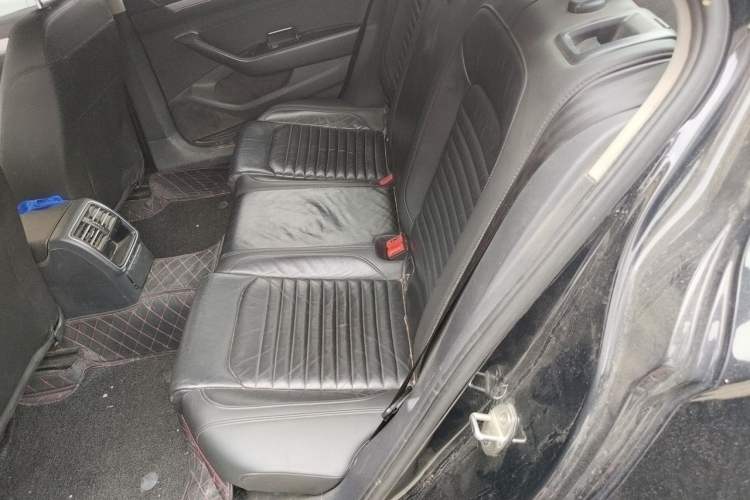 Used Volkswagen Magotan 2017 280TSI DSG Comfort Model Left Rear Seat