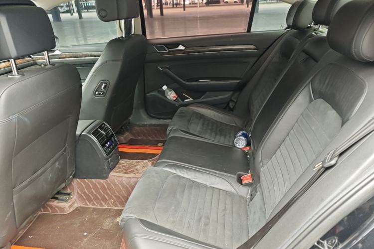 Used Volkswagen Magotan 2017 330TSI DSG Luxury Model Left Rear Seat