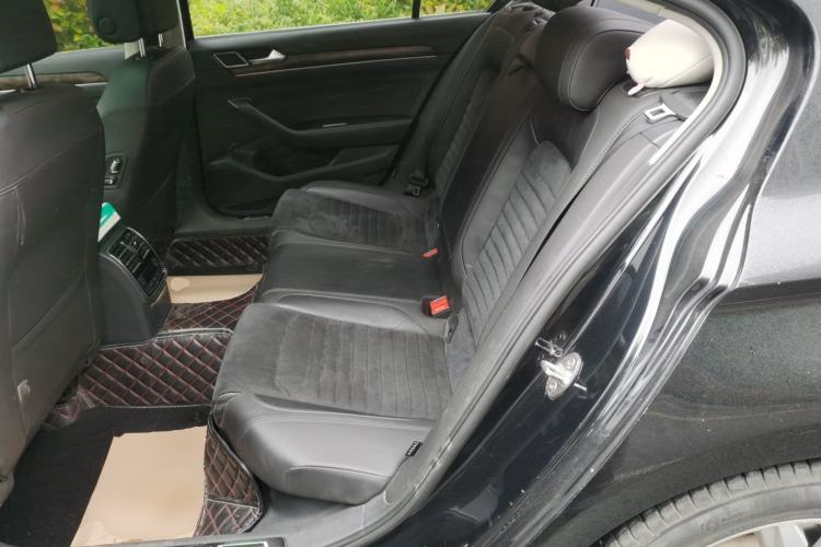 Used Volkswagen Magotan 2017 330TSI DSG Luxury Model Left Rear Seat