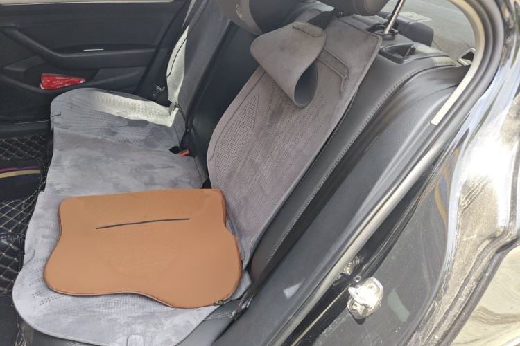 Used Volkswagen Magotan 2017 280TSI DSG Comfort Model Left Rear Seat
