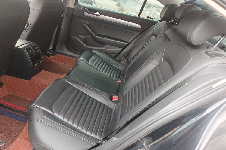 Used Volkswagen Magotan 2017 280TSI DSG Leading Edition Left Rear Seat