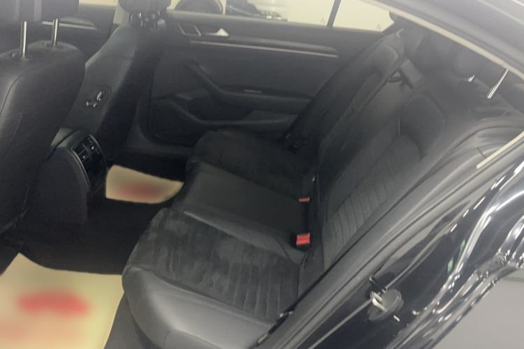 Used Volkswagen Magotan 2017 380TSI DSG Luxury Model Left Rear Seat