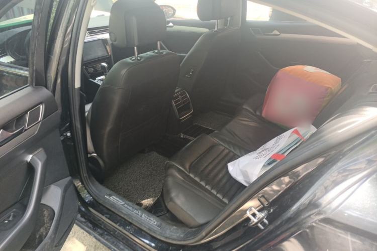 Used Volkswagen Magotan 2017 330TSI DSG Leading Model Left Rear Seat