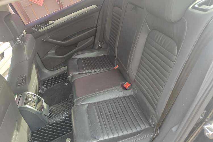 Used Volkswagen Magotan 2017 330TSI DSG Leading Model Left Rear Seat