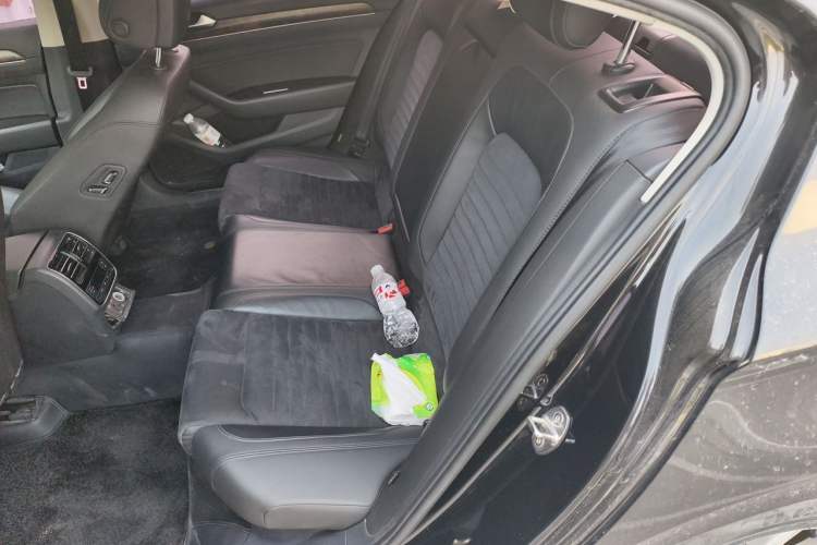 Used Volkswagen Magotan 2017 330TSI DSG Luxury Model Left Rear Seat