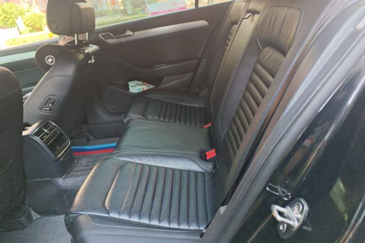 Used Volkswagen Magotan 2017 330TSI DSG Leading Model Left Rear Seat