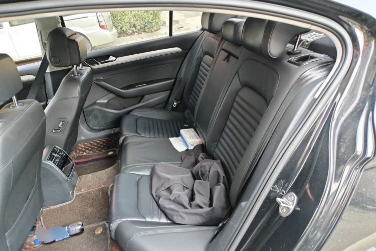 Used Volkswagen Magotan 2017 330TSI DSG Leading Model Left Rear Seat