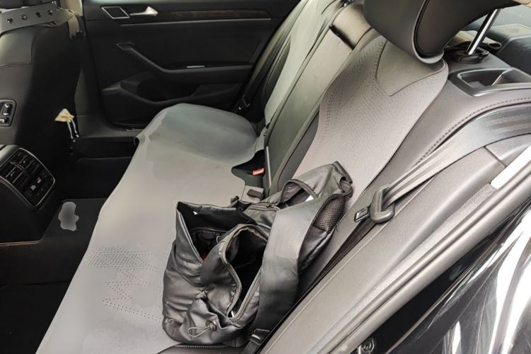 Used Volkswagen Magotan 2017 380TSI DSG Luxury Model Left Rear Seat