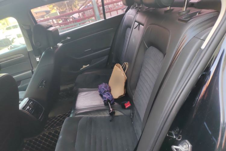Used Volkswagen Magotan 2017 330TSI DSG Luxury Model Left Rear Seat