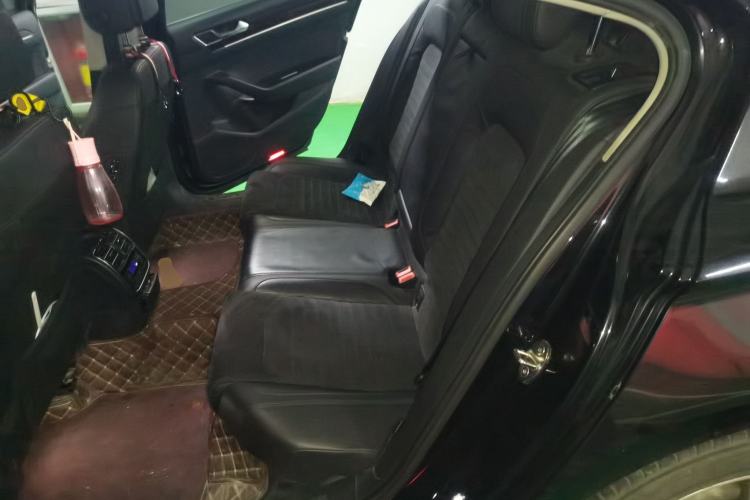 Used Volkswagen Magotan 2017 330TSI DSG Luxury Model Left Rear Seat