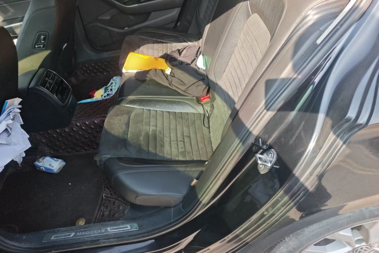 Used Volkswagen Magotan 2017 380TSI DSG Luxury Model Left Rear Seat