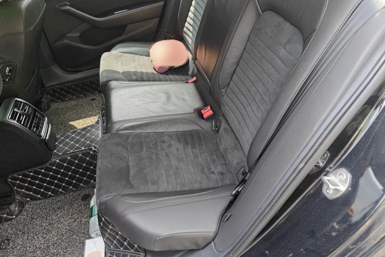 Used Volkswagen Magotan 2017 330TSI DSG Luxury Model Left Rear Seat