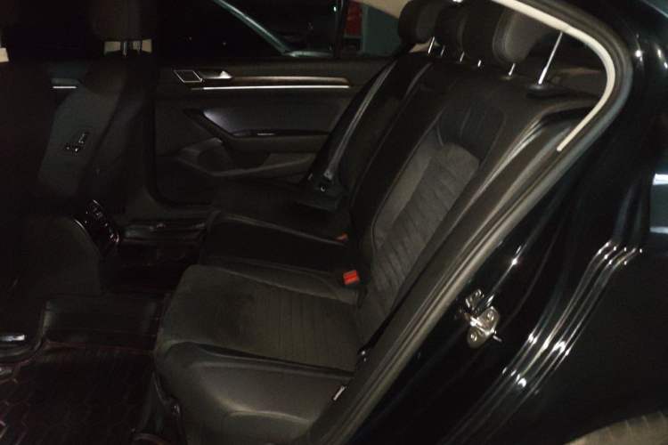Used Volkswagen Magotan 2017 330TSI DSG Luxury Model Left Rear Seat