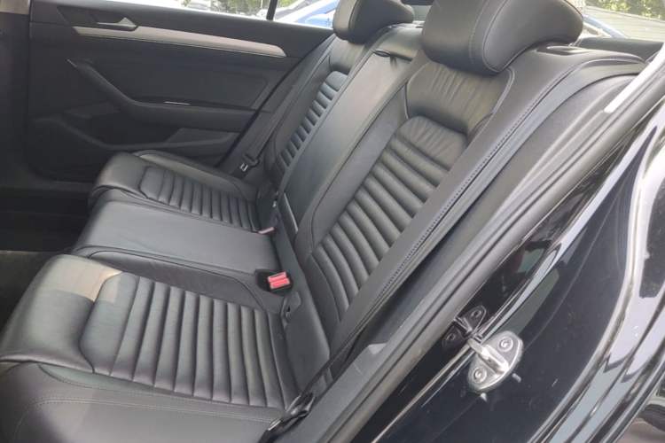 Used Volkswagen Magotan 2017 330TSI DSG Comfort Model Left Rear Seat