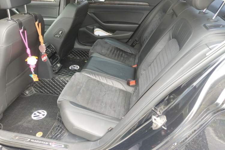 Used Volkswagen Magotan 2017 330TSI DSG Luxury Model Left Rear Seat