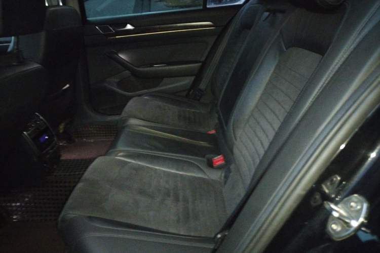 Used Volkswagen Magotan 2017 330TSI DSG Luxury Model Left Rear Seat