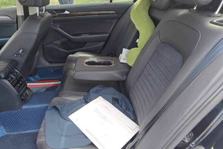 Used Volkswagen Magotan 2017 380TSI DSG Luxury Model Left Rear Seat