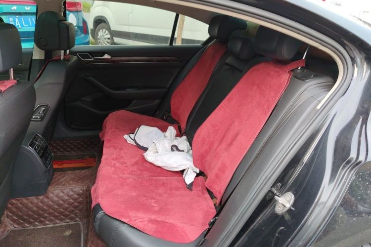Used Volkswagen Magotan 2017 330TSI DSG Luxury Model Left Rear Seat