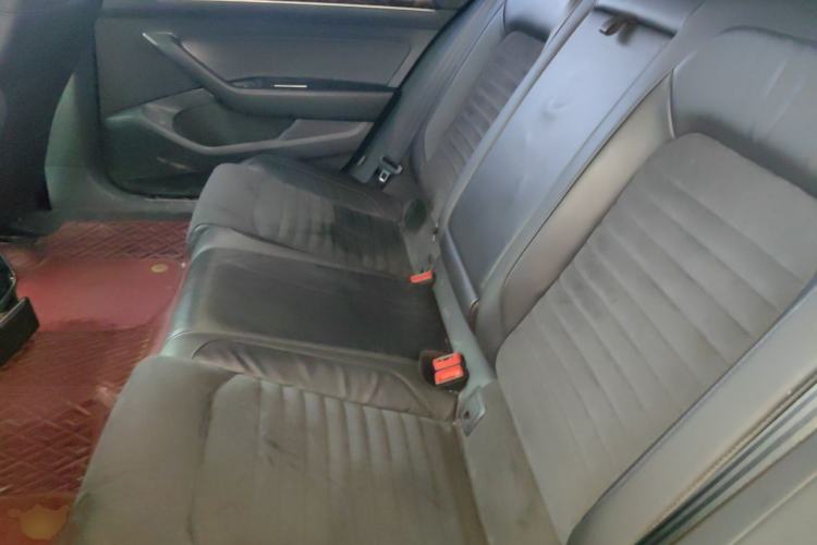 Used Volkswagen Magotan 2017 330TSI DSG Luxury Model Left Rear Seat