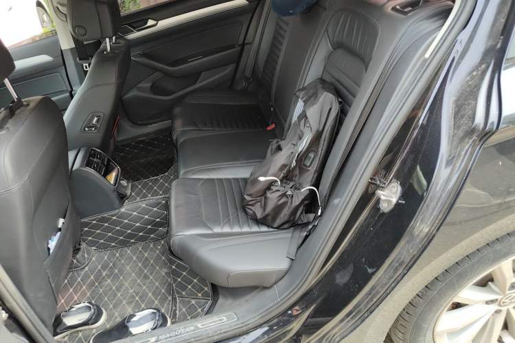 Used Volkswagen Magotan 2017 330TSI DSG Luxury Model Left Rear Seat