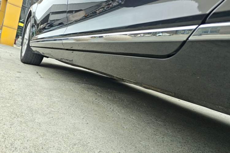 Used Volkswagen Magotan 2017 330TSI DSG Luxury Model Left Side Sill