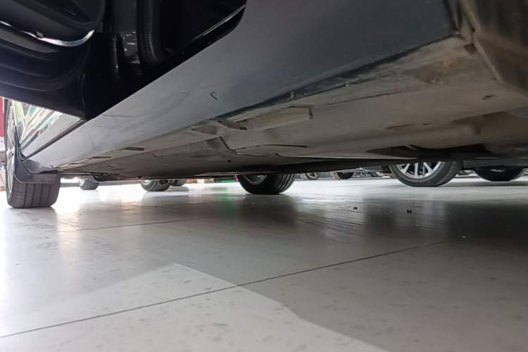 Used Volkswagen Magotan 2017 330TSI DSG Luxury Model Left Side Sill