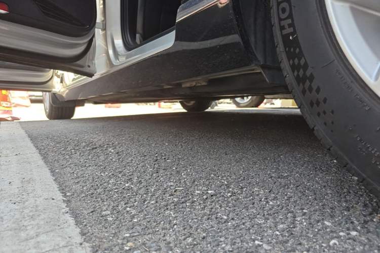 Used Volkswagen Magotan 2017 330TSI DSG Luxury Model Left Side Sill