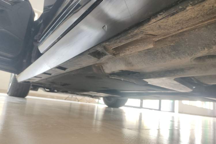 Used Volkswagen Magotan 2017 330TSI DSG Luxury Model Left Side Sill