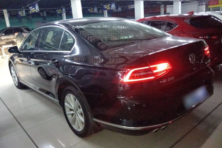 Used Volkswagen Magotan 2017 330TSI DSG Leading Model Left Side