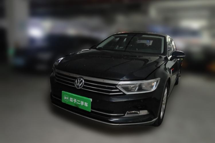 Used Volkswagen Magotan 2017 330TSI DSG Leading Model Guazi used car, China used car export, Used car for sale, Used cars, Cheapest cars for sale
