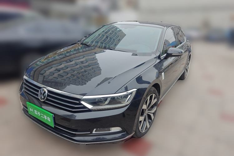 Used Volkswagen Magotan 2017 330TSI DSG Luxury Model Guazi used car, China used car export, Used car for sale, Used cars, Cheapest cars for sale