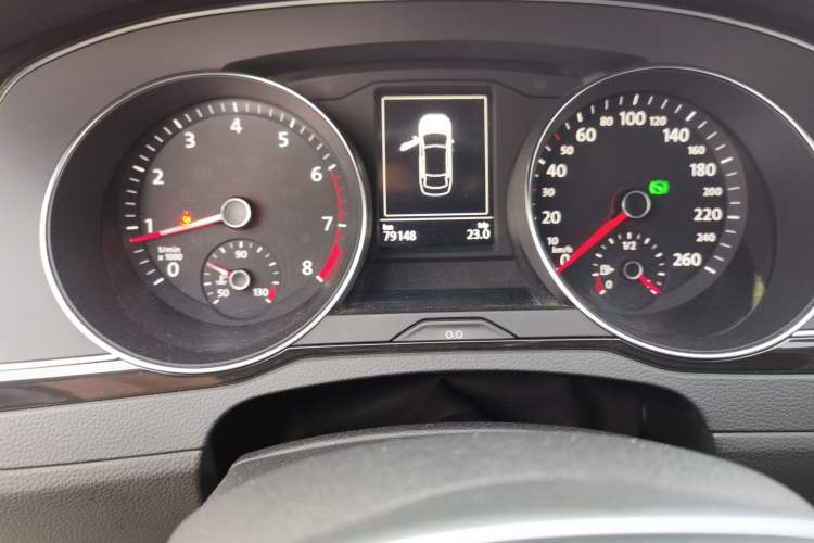 Used Volkswagen Magotan 2017 380TSI DSG Luxury Model Odometer Close Up