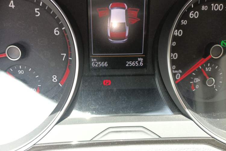 Used Volkswagen Magotan 2017 380TSI DSG Prestige Edition Odometer Close Up