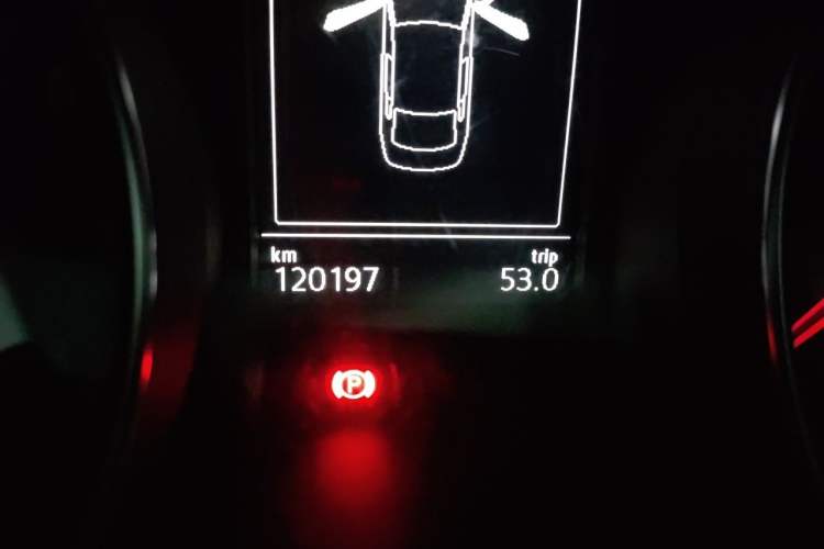 Used Volkswagen Magotan 2017 330TSI DSG Luxury Model Odometer Close Up