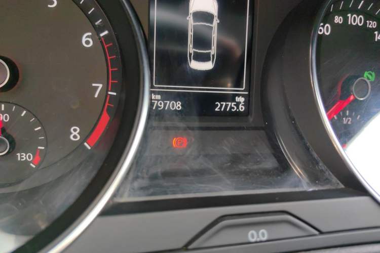 Used Volkswagen Magotan 2017 280TSI DSG Comfort Model Odometer Close Up