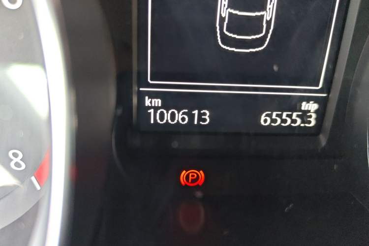 Used Volkswagen Magotan 2017 330TSI DSG Luxury Model Odometer Close Up