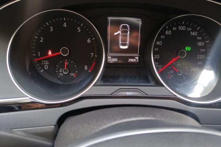 Used Volkswagen Magotan 2017 380TSI DSG Luxury Model Odometer Close Up
