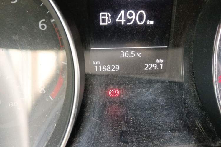 Used Volkswagen Magotan 2017 380TSI DSG Luxury Model Odometer Close Up