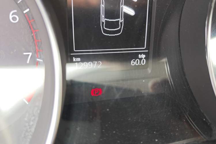 Used Volkswagen Magotan 2017 330TSI DSG Comfort Model Odometer Close Up