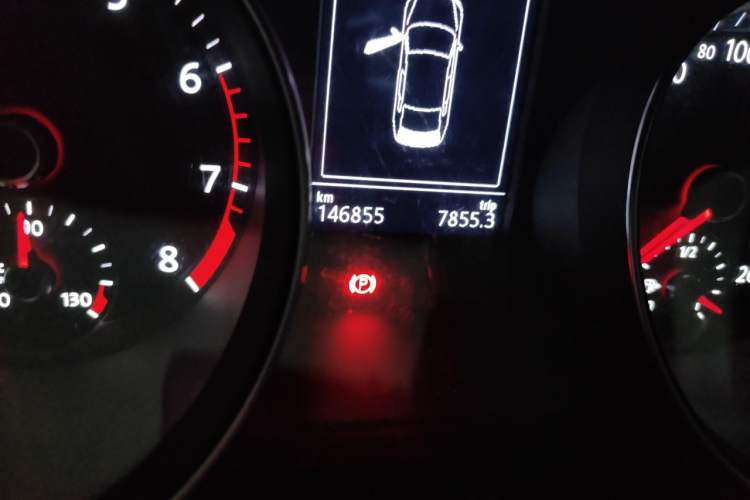 Used Volkswagen Magotan 2017 330TSI DSG Luxury Model Odometer Close Up