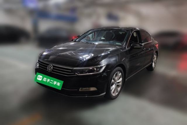 Volkswagen Magotan 2017 330TSI DSG Luxury Model с пробегом